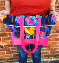 Load image into Gallery viewer, R32 - Dripping Paint Floral