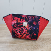 Load image into Gallery viewer, R25 - Ruin of Roses