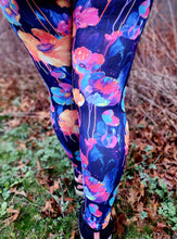 Load image into Gallery viewer, R32 - Dripping Paint Floral