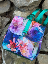 Load image into Gallery viewer, Alcohol Ink Lily