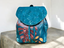 Load image into Gallery viewer, R31 - Moody Monstera