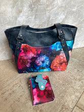 Load image into Gallery viewer, R36 - Watered Carnations