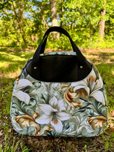 Load image into Gallery viewer, White Blossoms