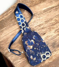 Load image into Gallery viewer, R36 - Navy Golden Inked Halfscale