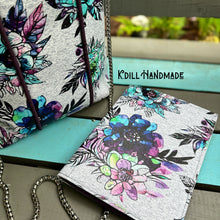 Load image into Gallery viewer, Teal Heather Bouquets