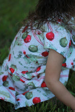 Load image into Gallery viewer, R8 - Holly Baubles