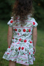 Load image into Gallery viewer, R8 - Holly Baubles