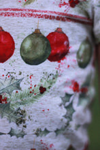 Load image into Gallery viewer, R8 - Holly Baubles