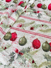 Load image into Gallery viewer, R8 - Holly Baubles