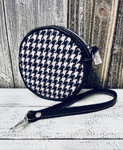 Load image into Gallery viewer, R8 - OG Houndstooth