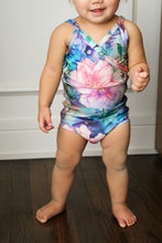 Load image into Gallery viewer, Pre-Order R39 - Jan. 9th - Jan. 23rd - Alcohol Ink Lily
