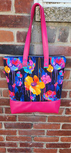 R32 - Dripping Paint Floral