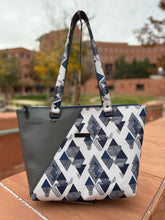 Load image into Gallery viewer, Pre-Order R39 - Jan. 9th - Jan. 23rd - Blue Triangles
