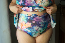 Load image into Gallery viewer, Pre-Order R39 - Jan. 9th - Jan. 23rd - Alcohol Ink Lily
