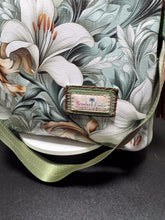 Load image into Gallery viewer, Pre-Order R38 - Oct. 3rd - Oct. 17th - White Blossoms
