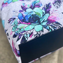 Load image into Gallery viewer, Pre-Order R39 - Jan. 9th - Jan. 23rd - Teal Heather Bouquets
