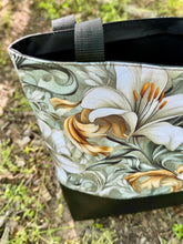 Load image into Gallery viewer, Pre-Order R38 - Oct. 3rd - Oct. 17th - White Blossoms
