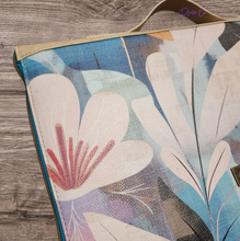Load image into Gallery viewer, R36 - Botanical Flare
