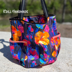 R32 - Dripping Paint Floral